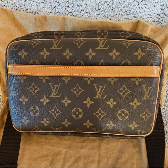 Louie Vuitton Preloved Authentic Monogram Reporters PM Bag with Date code. - Picture 1 of 15
